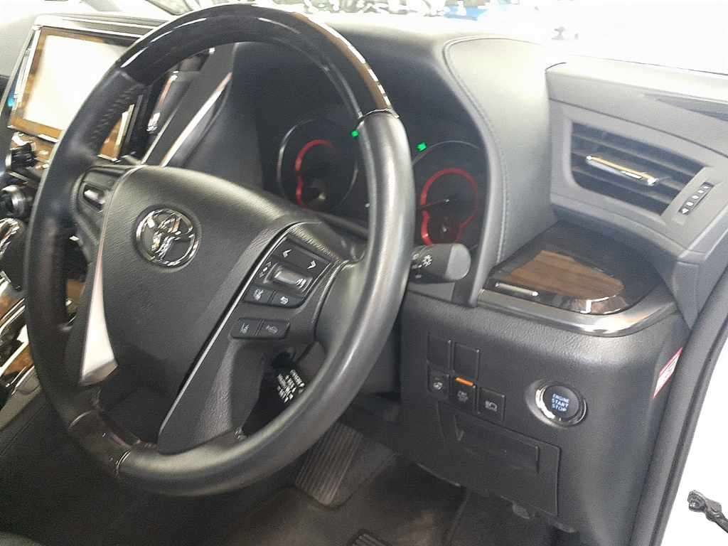 2022 Toyota Alphard 2.5S Cパッケージ auction photo 9