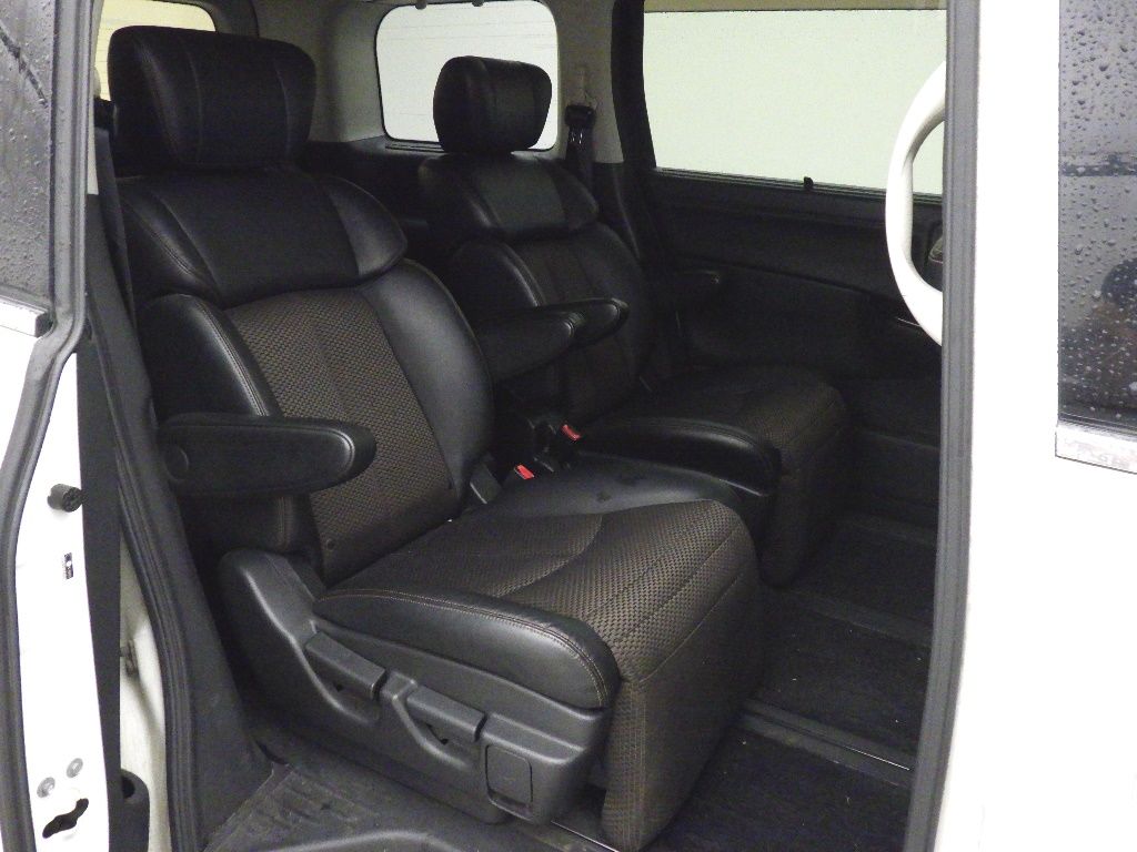 2011 Nissan Elgrand 4WD 250ハイウェイスター 7人 auction photo 7