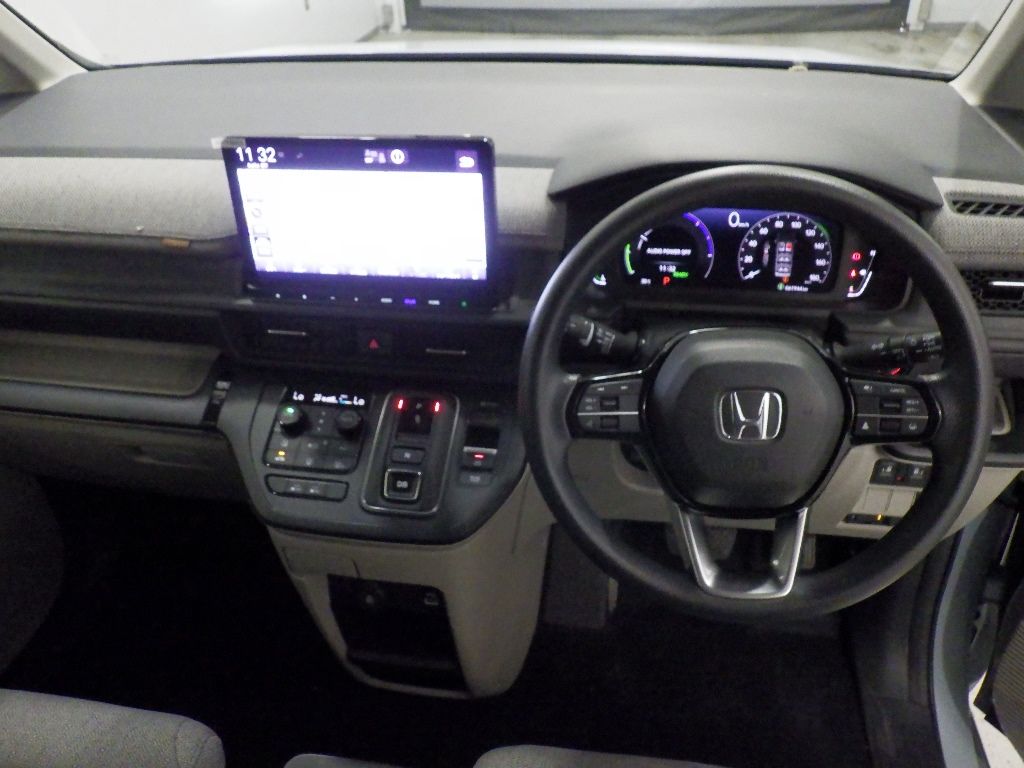 2023 Honda ステップワゴンエアー e: HEV 8 people auction photo 3