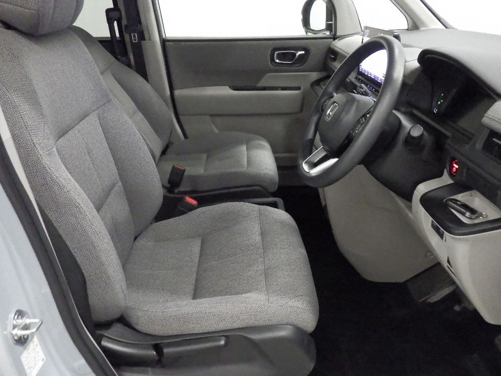 2023 Honda ステップワゴンエアー e: HEV 8 people auction photo 6