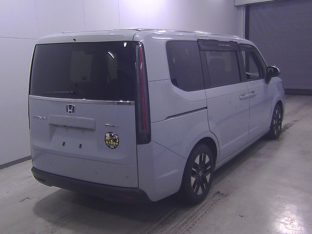 2023 Honda ステップワゴンエアー e: HEV 8 people auction photo 2