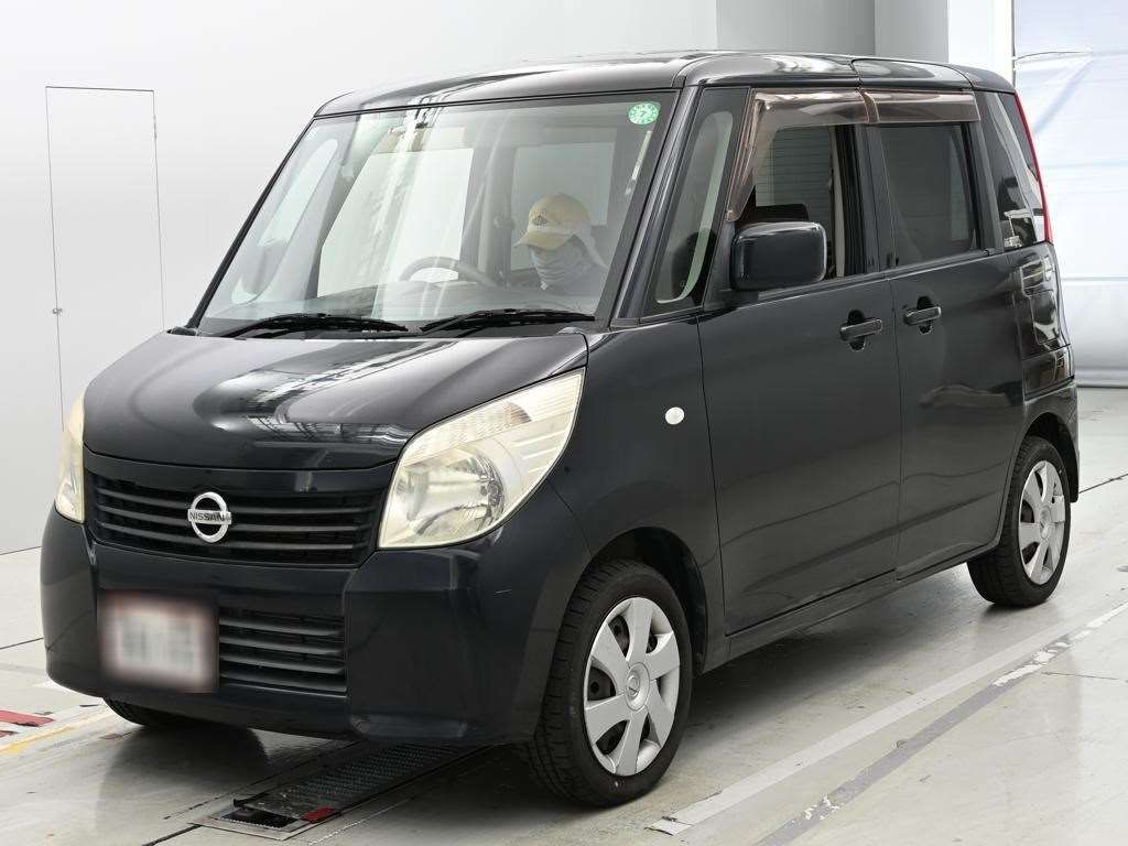 2011 Nissan Roox Gリミテッド Japan auction vehicle