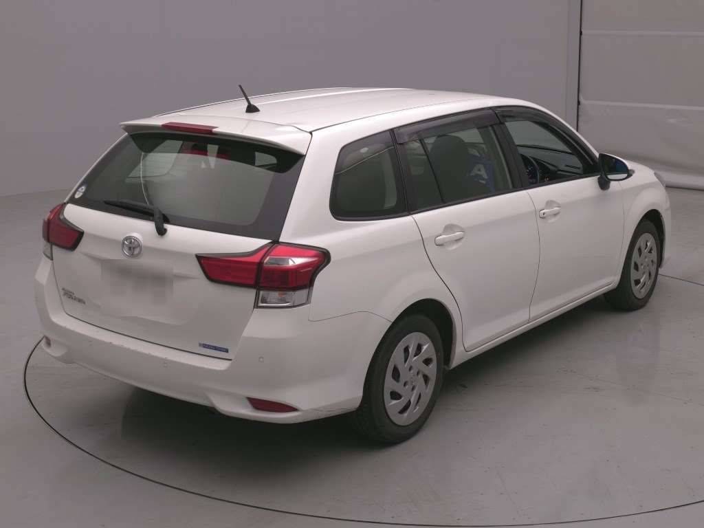 2021 Toyota Corolla Fielder EX auction photo 2