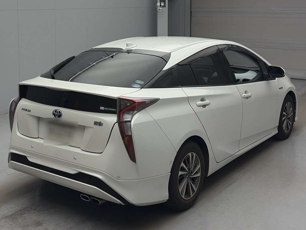 2017 Toyota Prius Sセーフティプラス auction photo 2