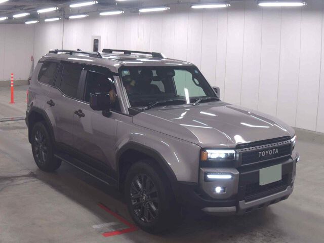 2025 Toyota Land Cruiser 250 ZX 4WD Japan auction vehicle