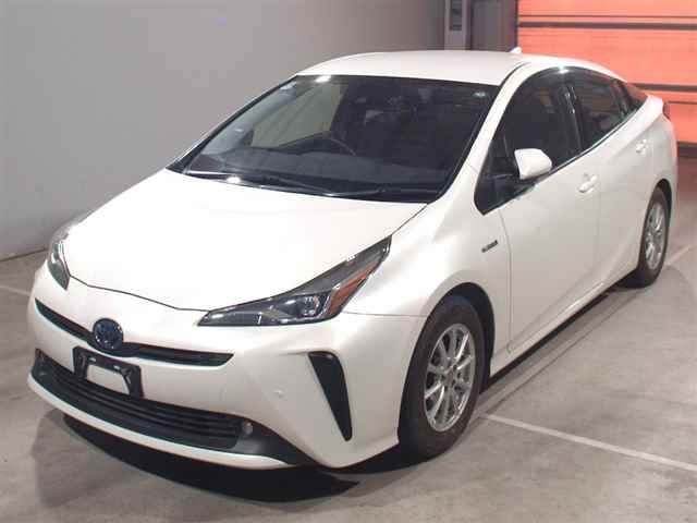 2019 Toyota Prius S Japan auction vehicle