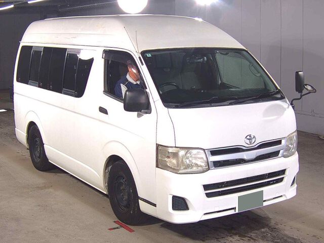 Japan Auction Vehicles 8 Toyota Hiace Long DX Welcab auction photo
