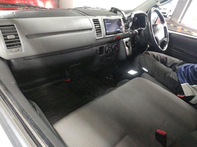 Toyota Hiace Long DX Welcab auction photo 6