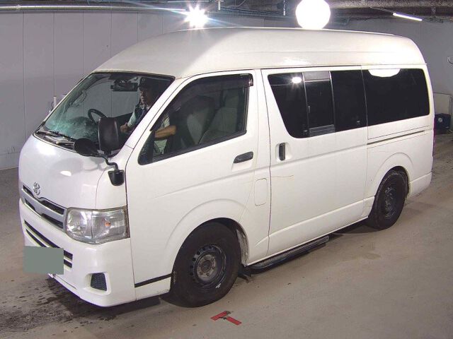 Toyota Hiace Long DX Welcab auction photo 4