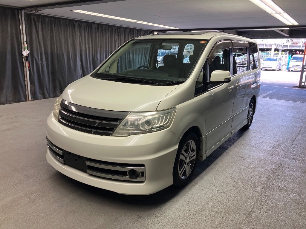 2009 Nissan Serena Rider model with leather seats and HDD navigation system. auction photo 5