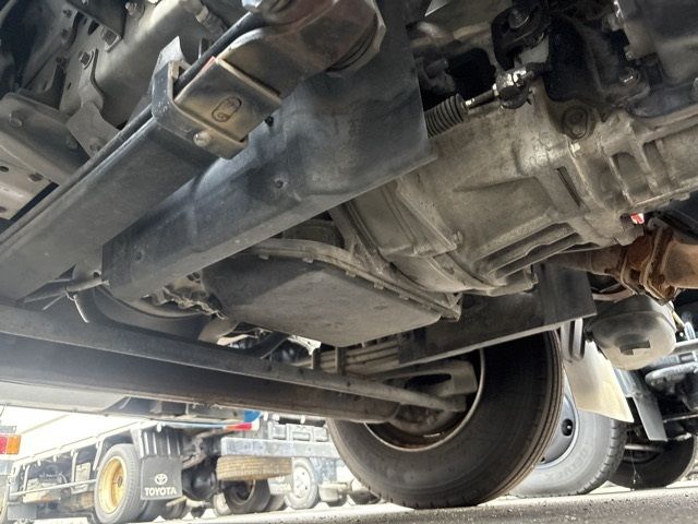 2013 Isuzu Elf auction photo 11