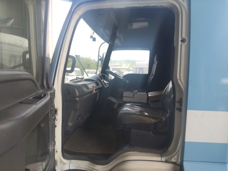2006 Isuzu Forward auction photo 16