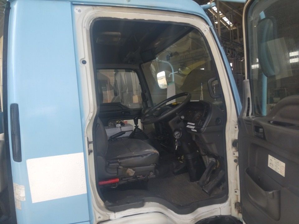 2006 Isuzu Forward auction photo 3