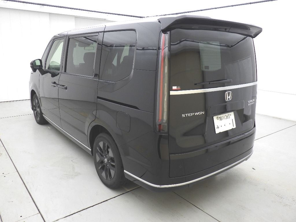 2024 Honda Stepwgn 4WD プレミアムライン auction photo 5