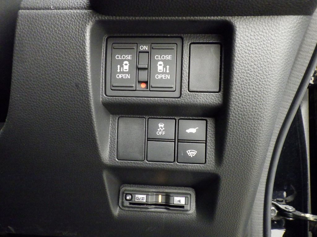 2024 Honda Stepwgn 4WD プレミアムライン auction photo 10