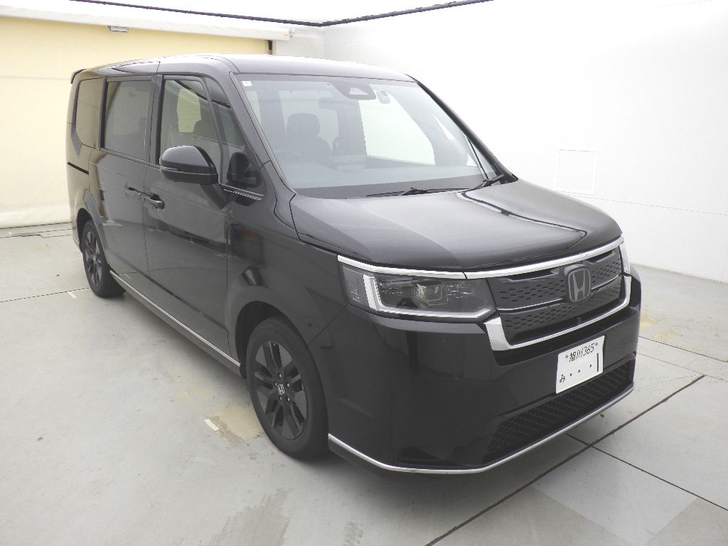 2024 Honda Stepwgn 4WD Japan auction vehicle