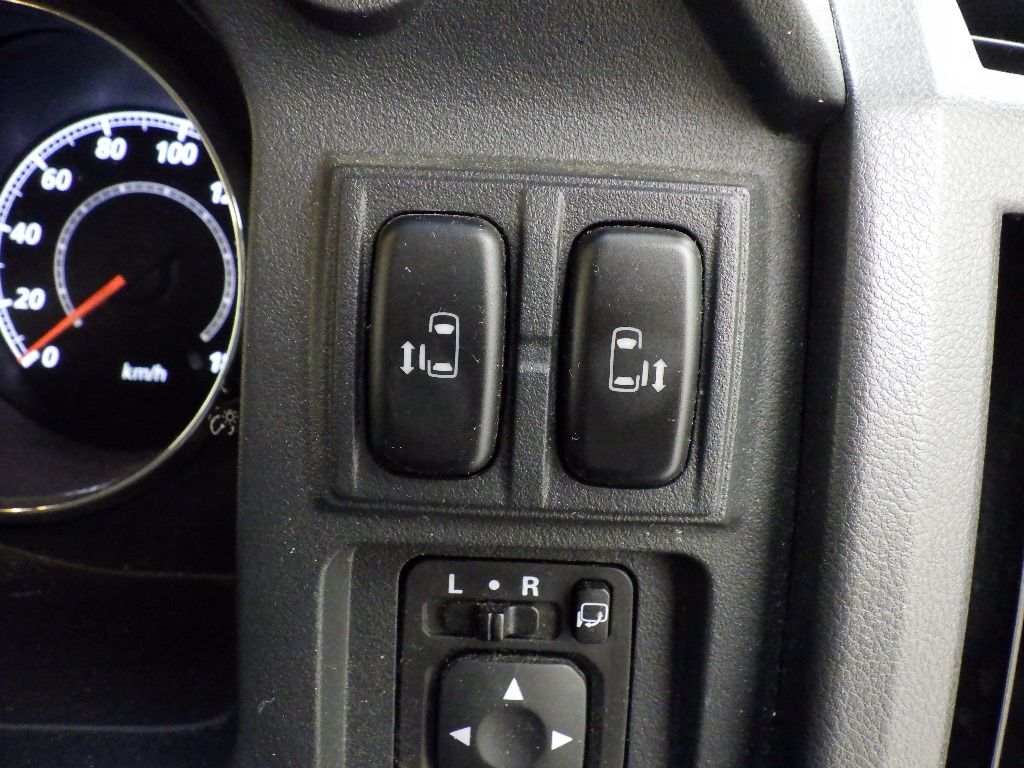 2014 Mitsubishi Delica D:5 4WD Dパワーパッケージ 7人 auction photo 8