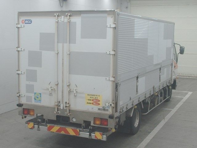 2013 Mitsubishi Fuso Fighter Refrigerated and frozen trucks auction photo 2
