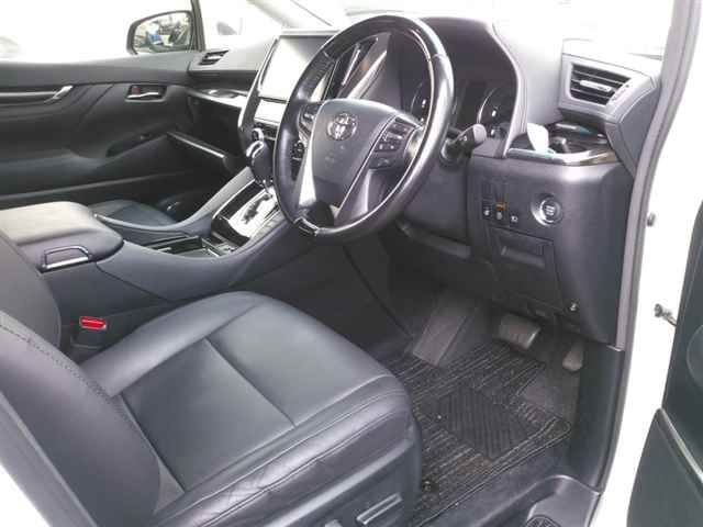 2017 Toyota Vellfire auction photo 3