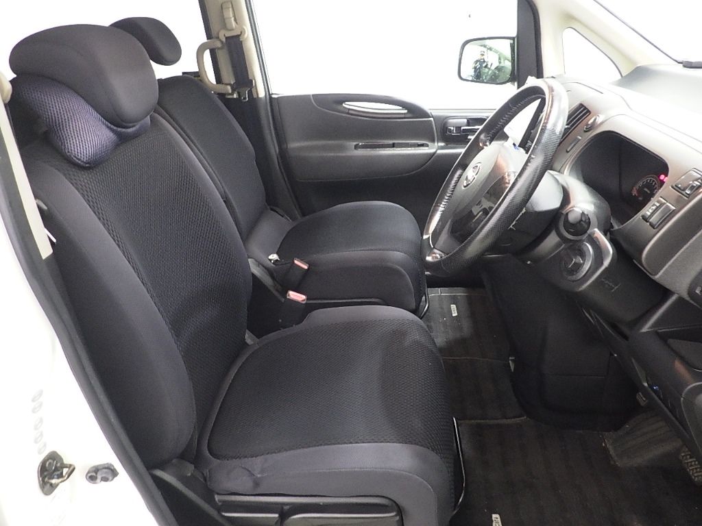 2006 Nissan Serena 4WD ライダーS auction photo 6