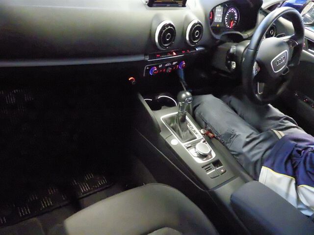 2015 Audi A3 Sedan auction photo 3