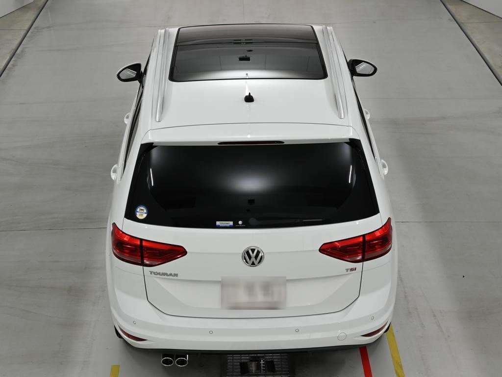 2017 Volkswagen VW ゴルフトゥーラン TSI Highline auction photo 8