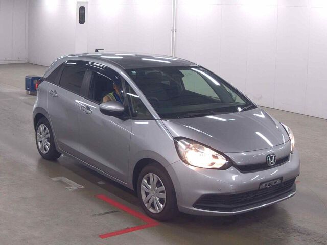 Japan Auction Vehicles 8 2024 Honda Fit ベーシック auction photo