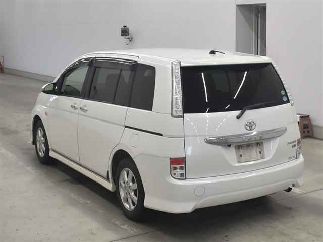 2014 Toyota Isis プラタナVセレクション auction photo 2