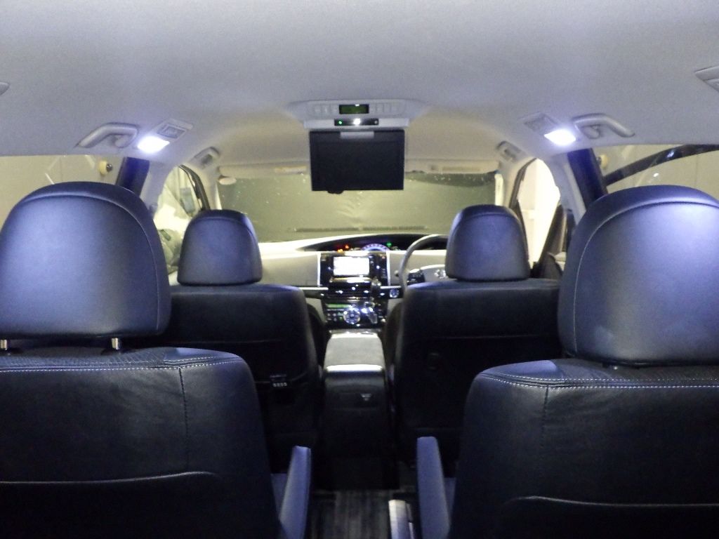 2015 Toyota Estima 4WD Hybrid Aeras Premium Edition auction photo 8
