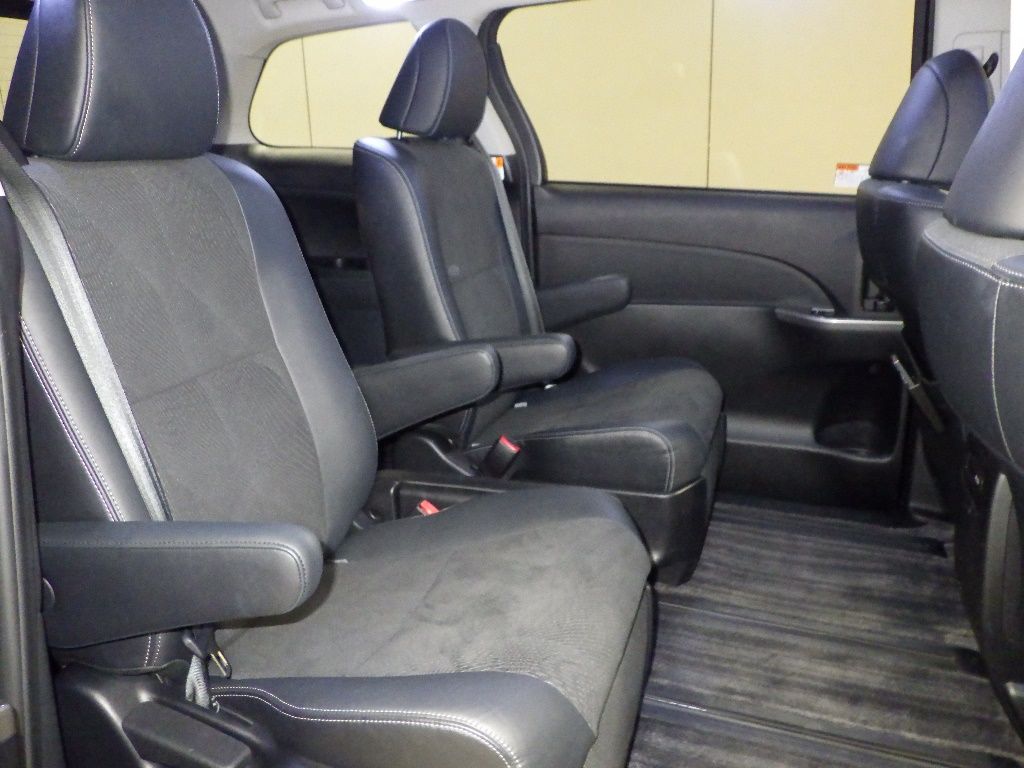 2015 Toyota Estima 4WD Hybrid Aeras Premium Edition auction photo 7