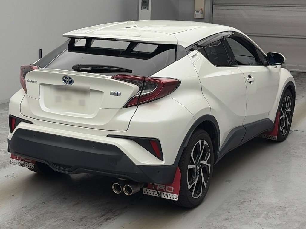 2018 Toyota C-HR G auction photo 2