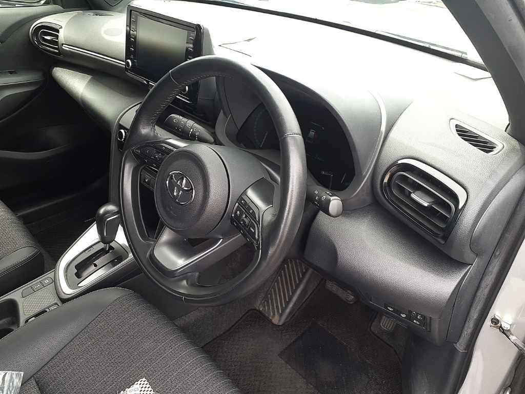 2023 Toyota Yaris Cross Z auction photo 9