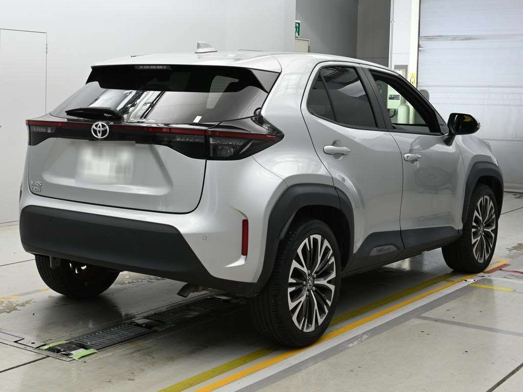 2023 Toyota Yaris Cross Z auction photo 2