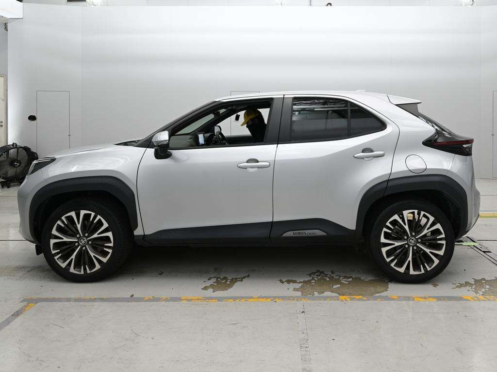 2023 Toyota Yaris Cross Z auction photo 4