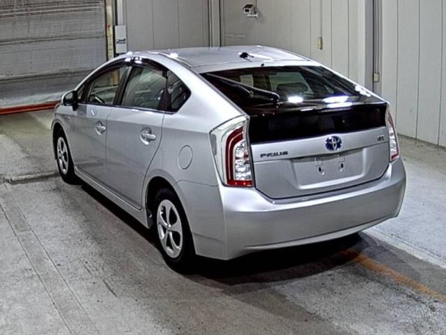 2015 Toyota Prius G auction photo 2