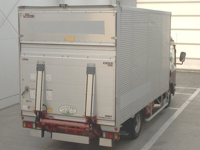 2013 Isuzu Elf Van auction photo 2
