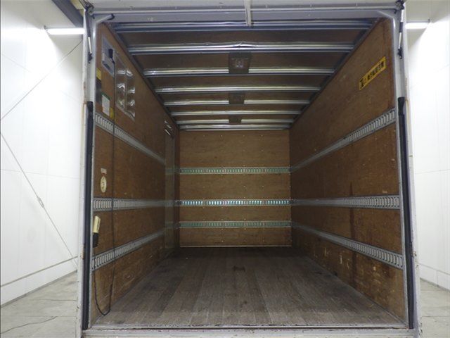 2013 Isuzu Elf Van auction photo 4