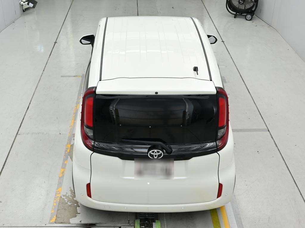 2024 Toyota Sienta G auction photo 8