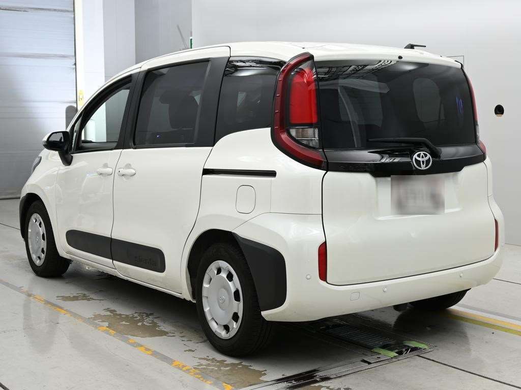 2024 Toyota Sienta G auction photo 6