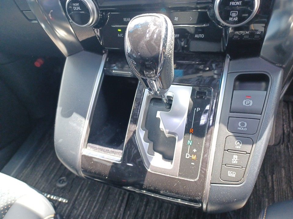 2021 Toyota Alphard auction photo 12