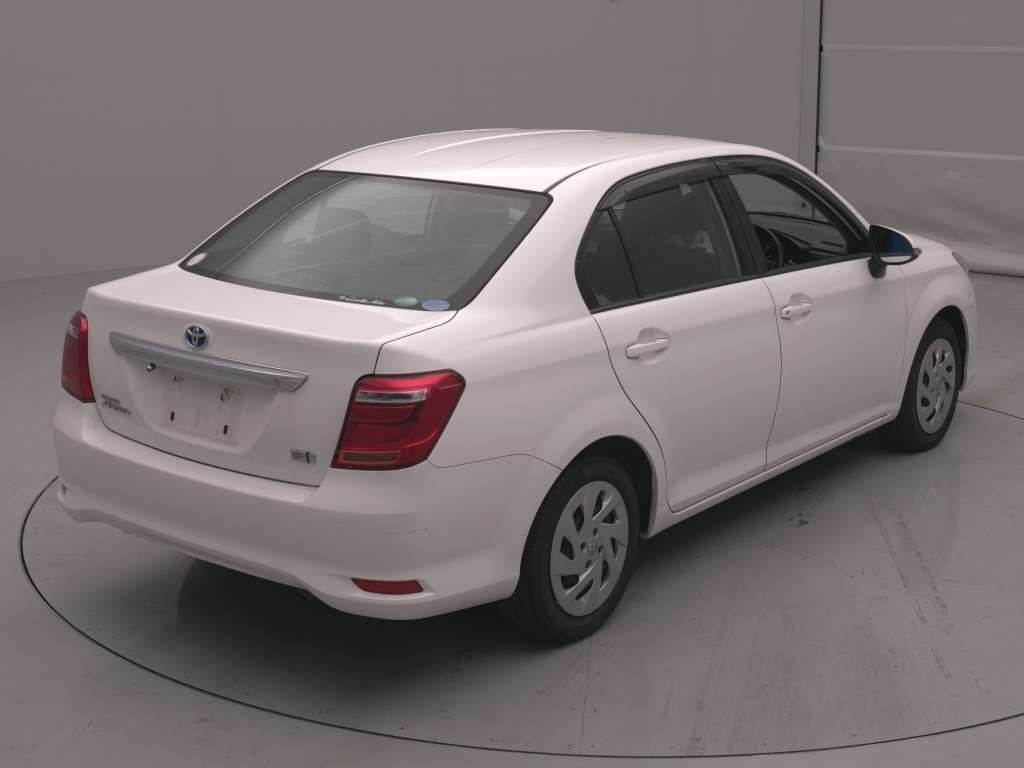 2021 Toyota Corolla Axio ハイブリッド EX auction photo 2