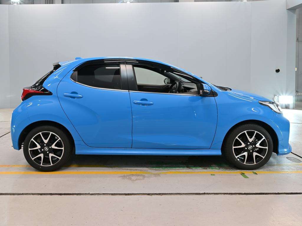 2021 Toyota Yaris Z auction photo 3