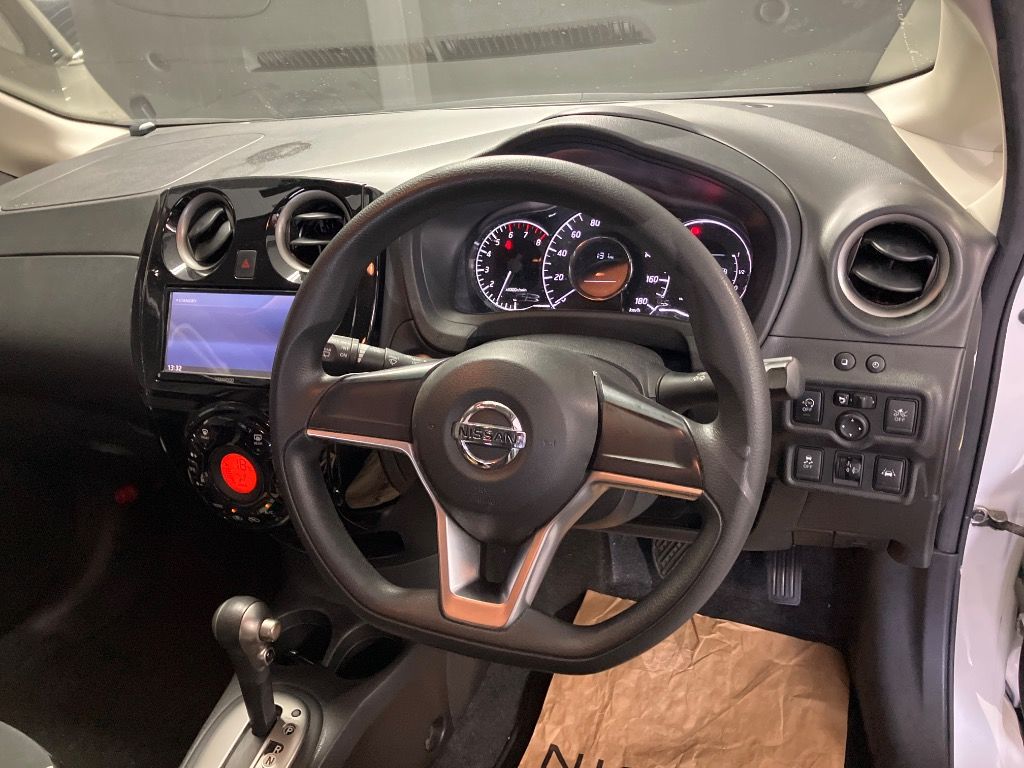 2017 Nissan Note X DIG-S auction photo 3