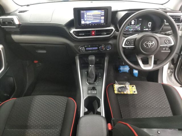 2022 Toyota Raize ハイブリッドG auction photo 3