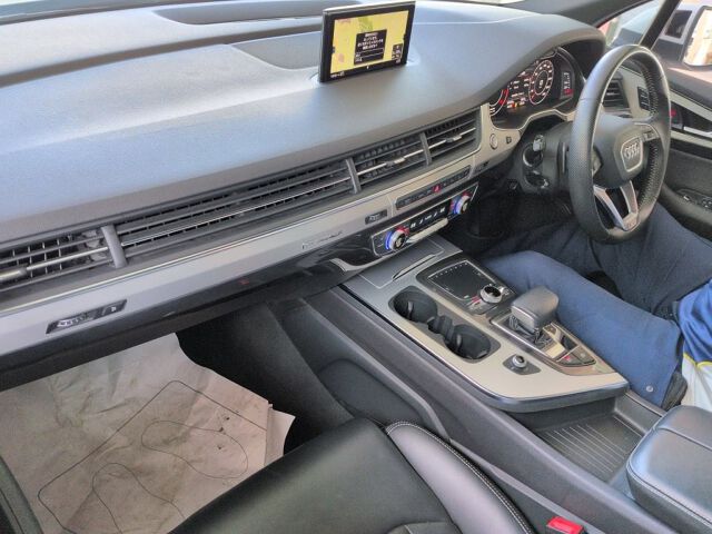 2019 Audi Q7 45TFSIクワトSライP 4WD auction photo 3