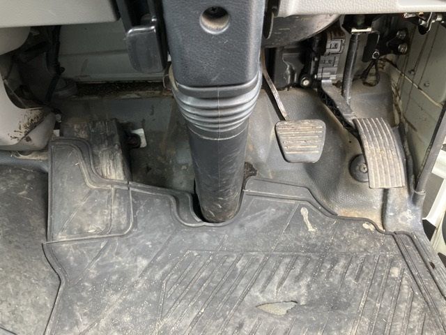 2018 Mitsubishi Fuso Canter dump auction photo 4