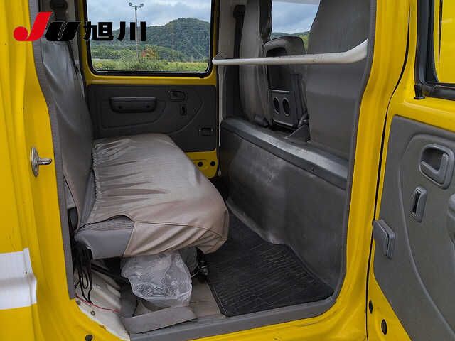 2017 Toyota Dyna W-cab P-gate auction photo 4
