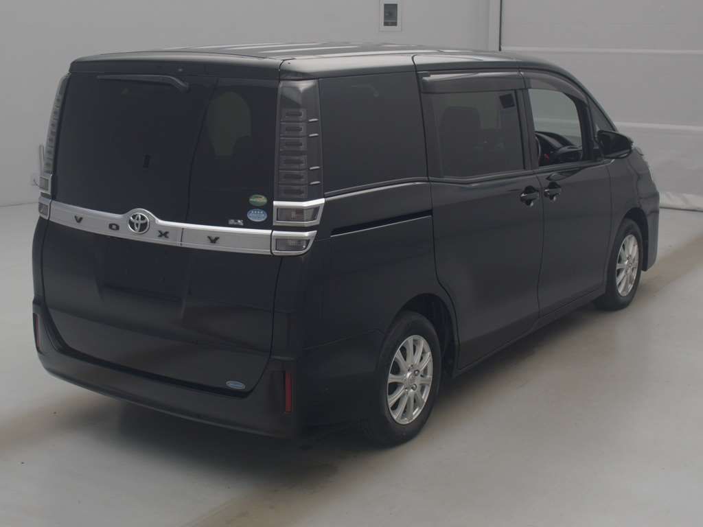 2018 Toyota Voxy V auction photo 2
