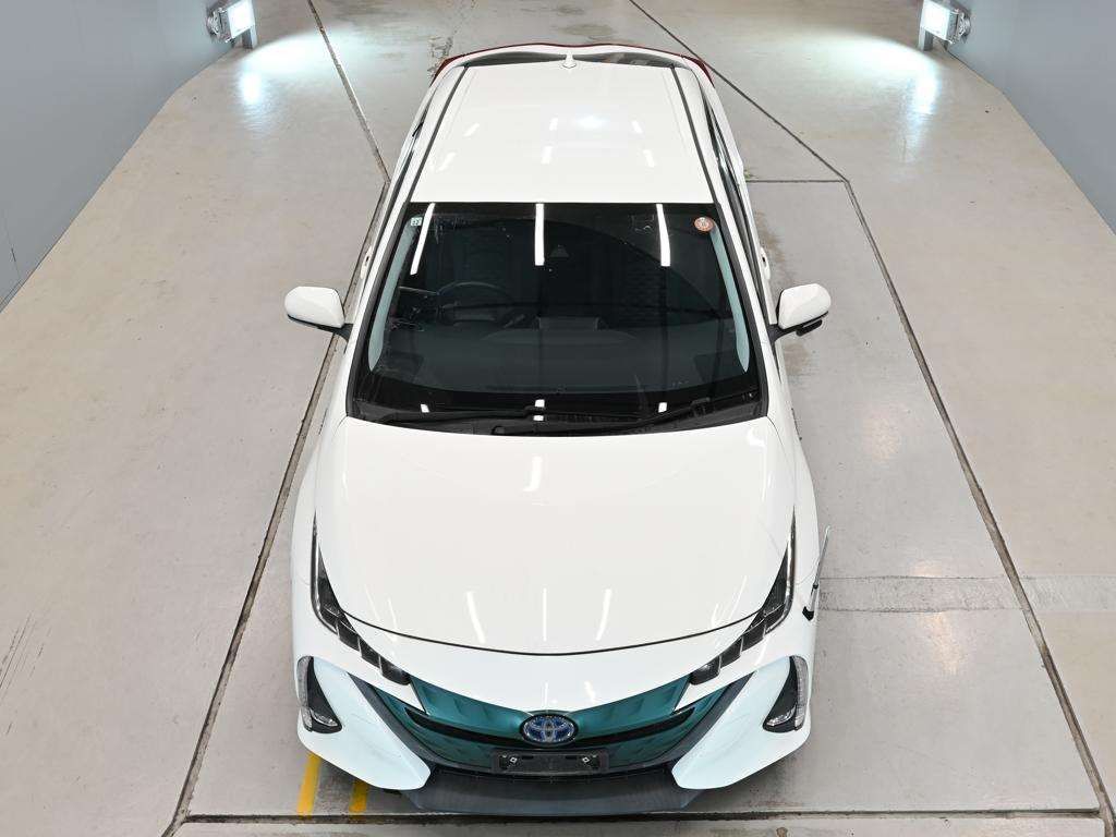 2017 Toyota Prius PHEV S auction photo 7