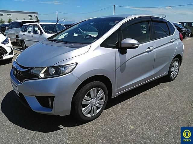 2016 Honda Fit 4WD auction photo 2